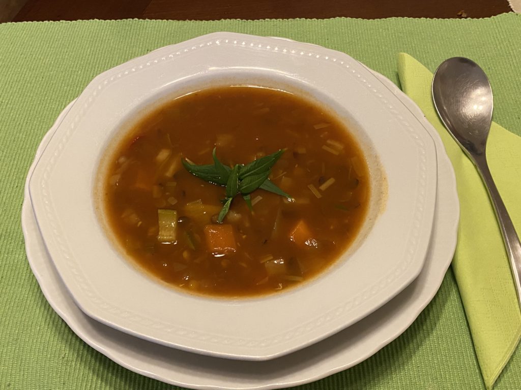 Gemüse-Linsen-Suppe